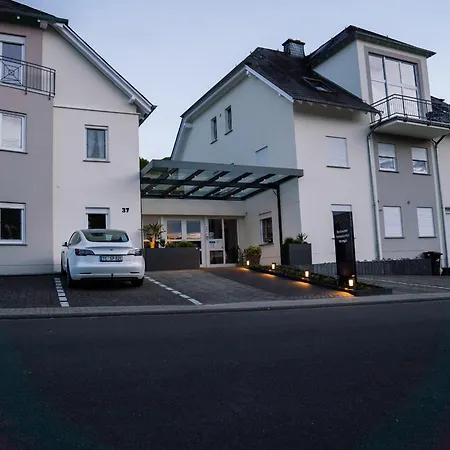 Roussel - Restaurant Appartement *