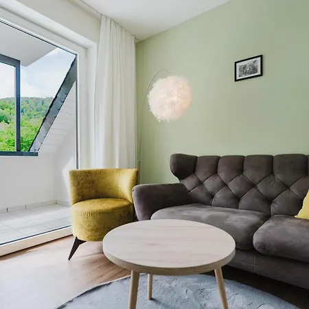 Roussel Restaurant Apartman