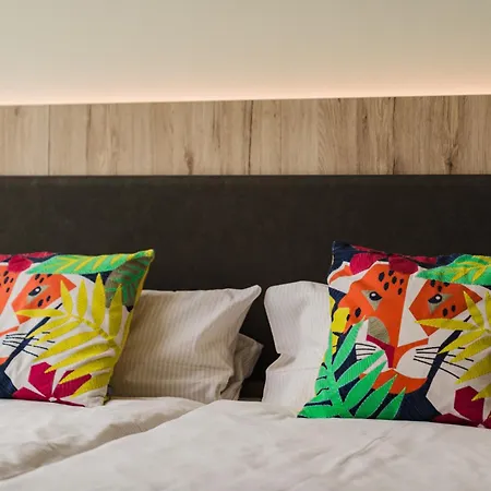 Roussel Restaurant Apartamento