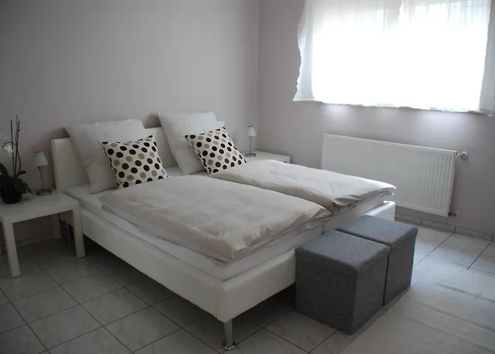 Roussel Restaurant 베른카슈텔쿠에스